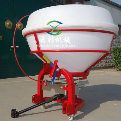 云杉大容量撒肥機 現代農場的智慧施肥解決方案